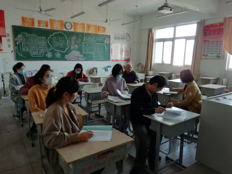 邓召庭评课_副本.jpg
