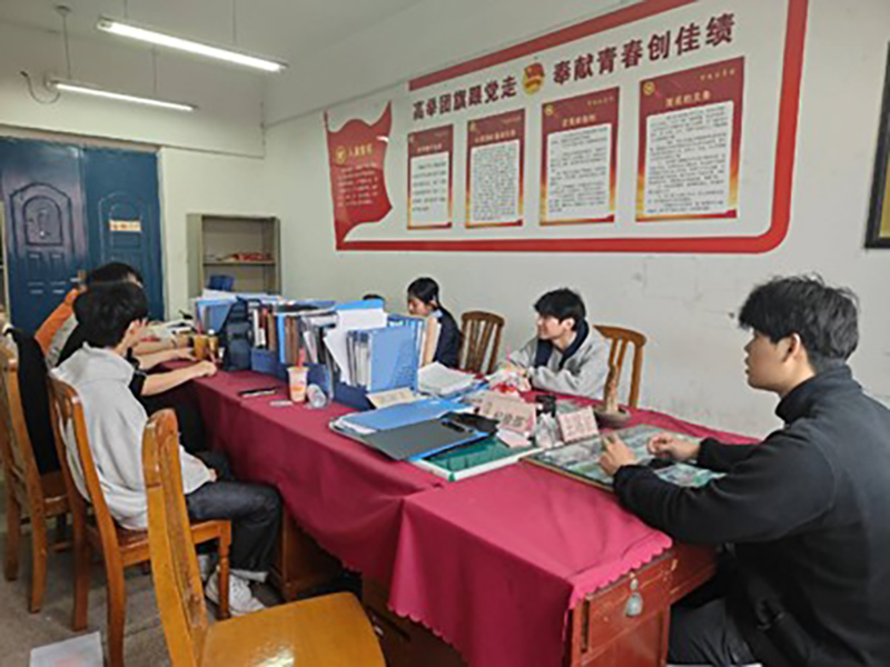 学长传经验 青春共成长