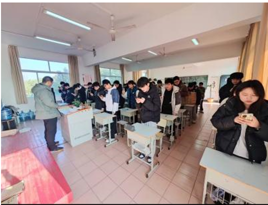 扬帆起航迎期末 精雕细琢铸匠心  ——机械工程学院数控高职241211班期末考试总动员